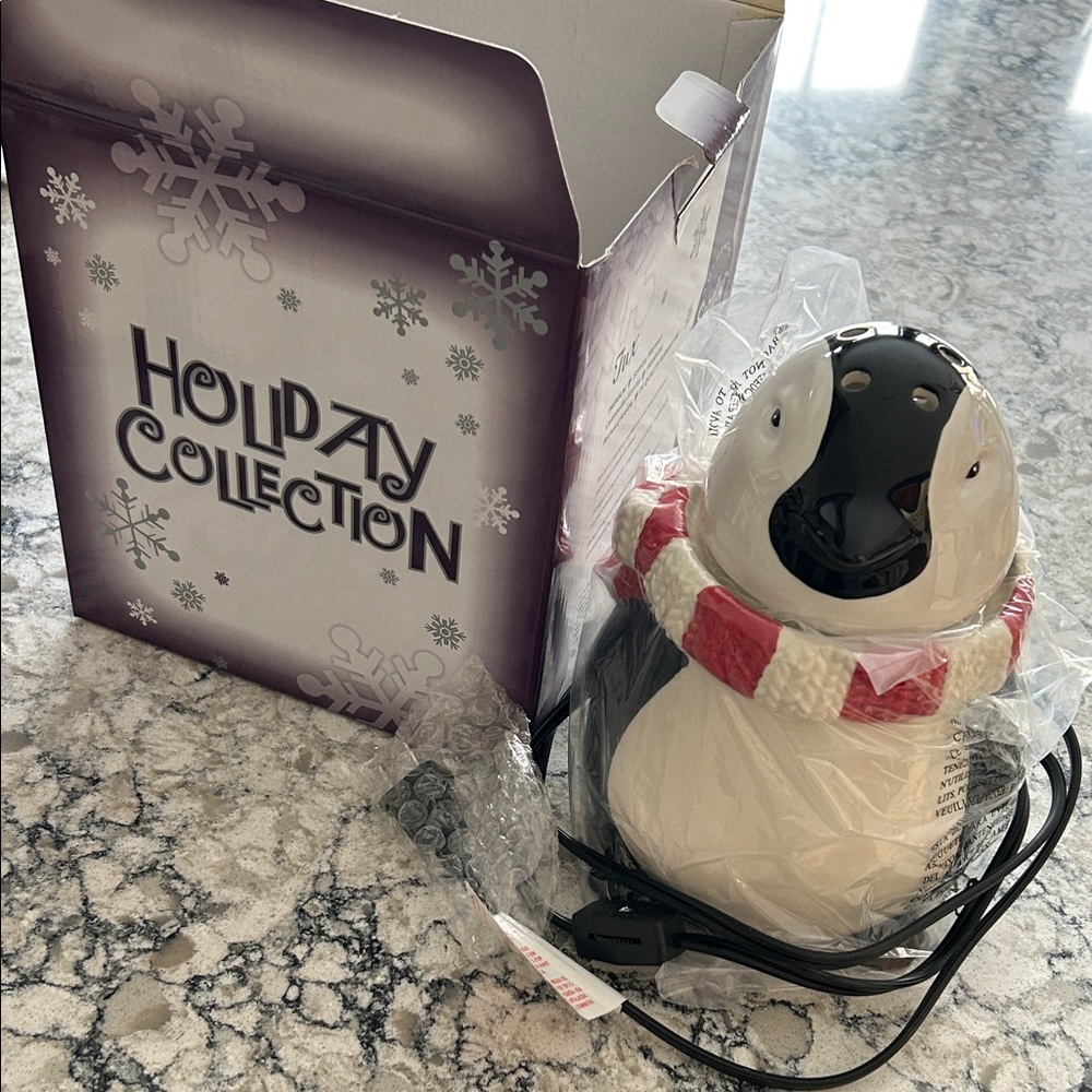 Scentsy premium holiday warmer , tux the penguin